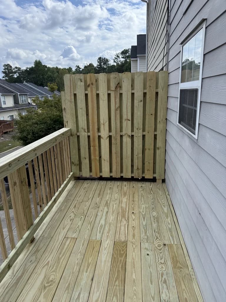 Townhouse Deck with 21ft LVL Beam Span - Photo 1